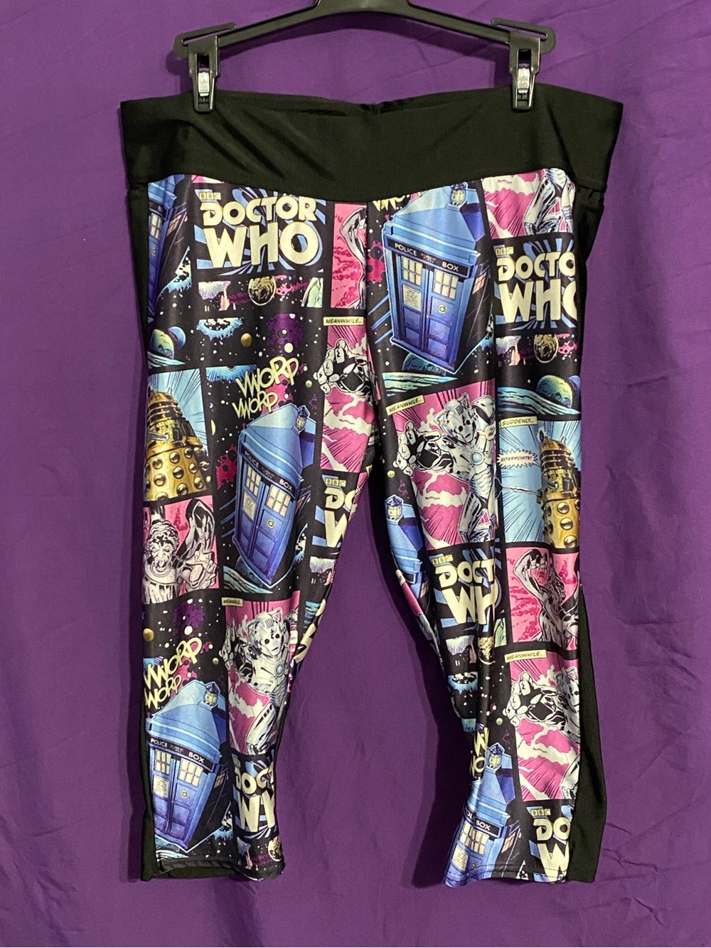 Doctor Who Graphic Capri Leggings. Size 2X.
